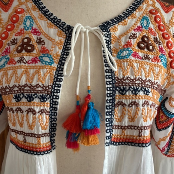 NEW Tolani SUNDANCE KIMONO Embroidered Festival Tassel Jacket Top Bell Sleeves - Picture 3 of 9
